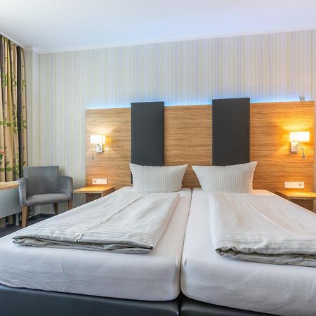 Seehotel Forst フォースト エクステリア 写真
