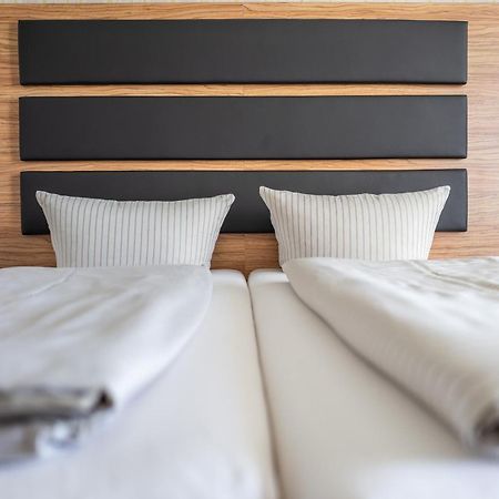 Seehotel Forst フォースト エクステリア 写真
