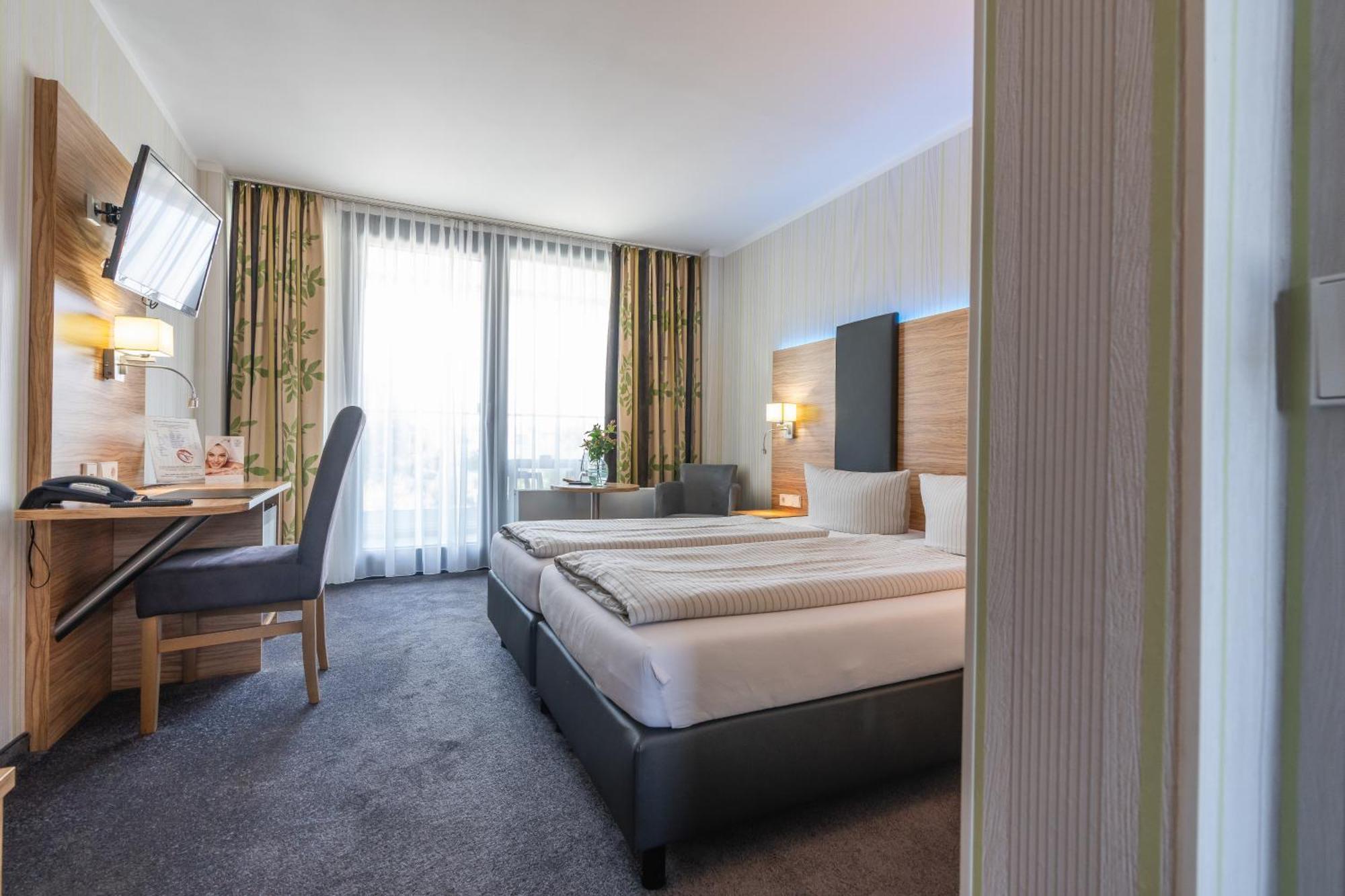 Seehotel Forst フォースト エクステリア 写真