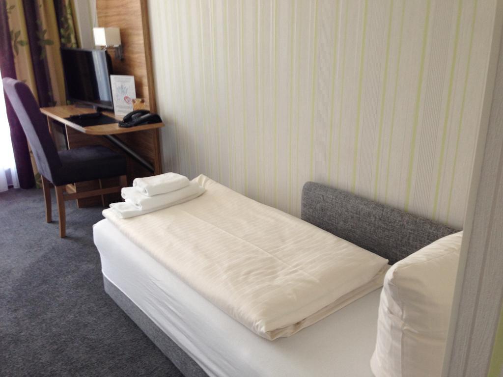 Seehotel Forst フォースト エクステリア 写真